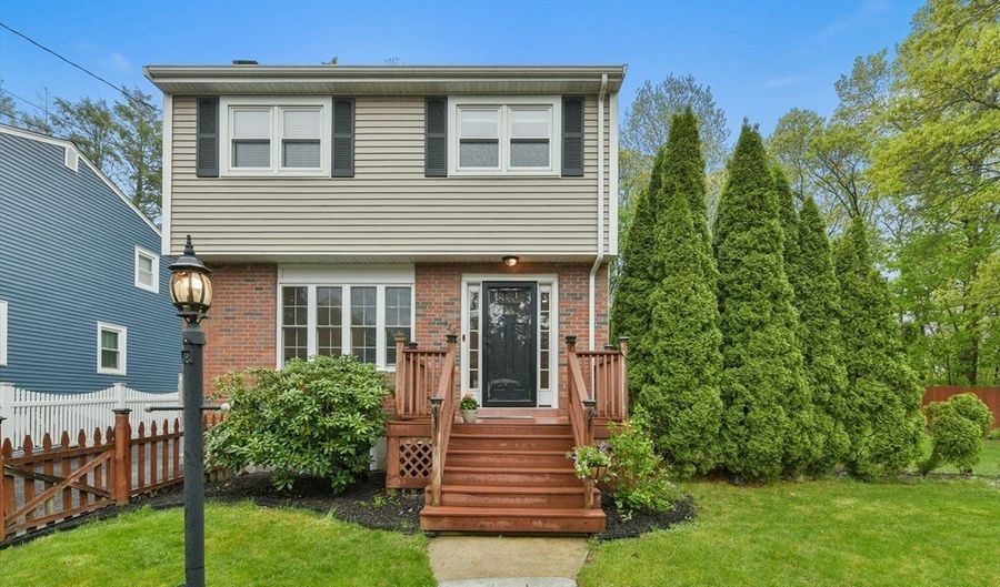 122 Thompson St, Boston, MA 02136 - 4 Beds, 3 Bath