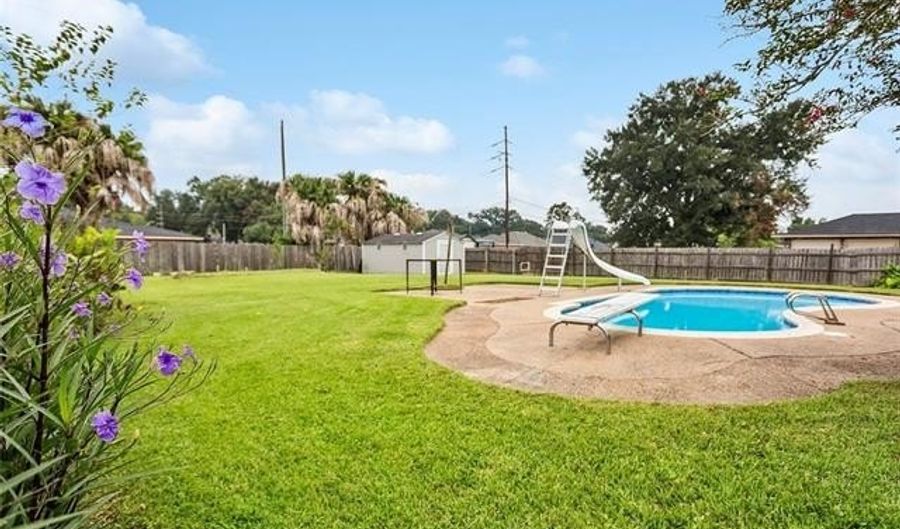 249 SOMERSET St, Laplace, LA 70068 - 3 Beds, 3 Bath