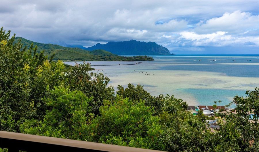 46-082 Puulena St 1213, Kaneohe, HI 96744 - 2 Beds, 2 Bath