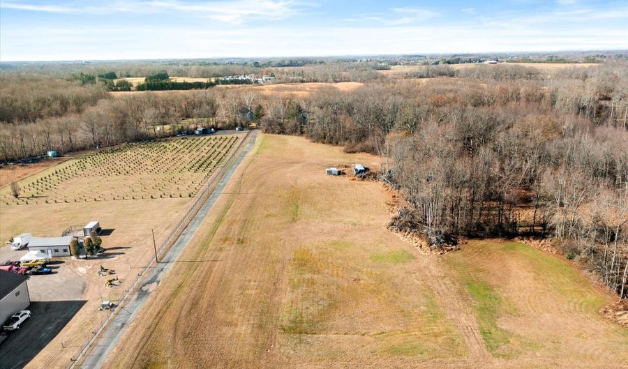 151 Walnford Rd, Allentown, NJ 08501 - 4 Beds, 3 Bath