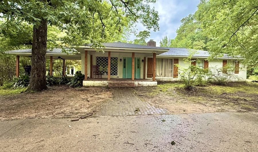1931 NE U.s. 51, Brookhaven, MS 39601 - 4 Beds, 3 Bath