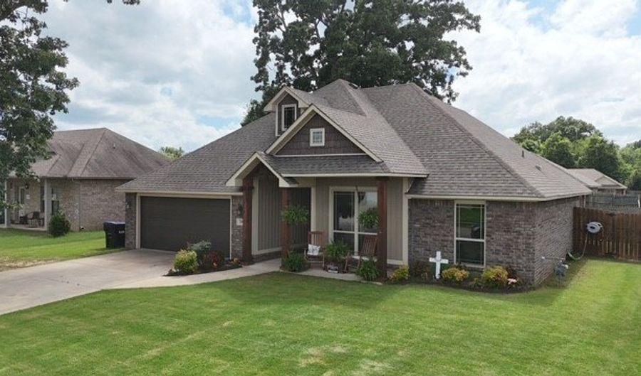 200 Honeysuckle St, Alma, AR 72921 - 3 Beds, 2 Bath