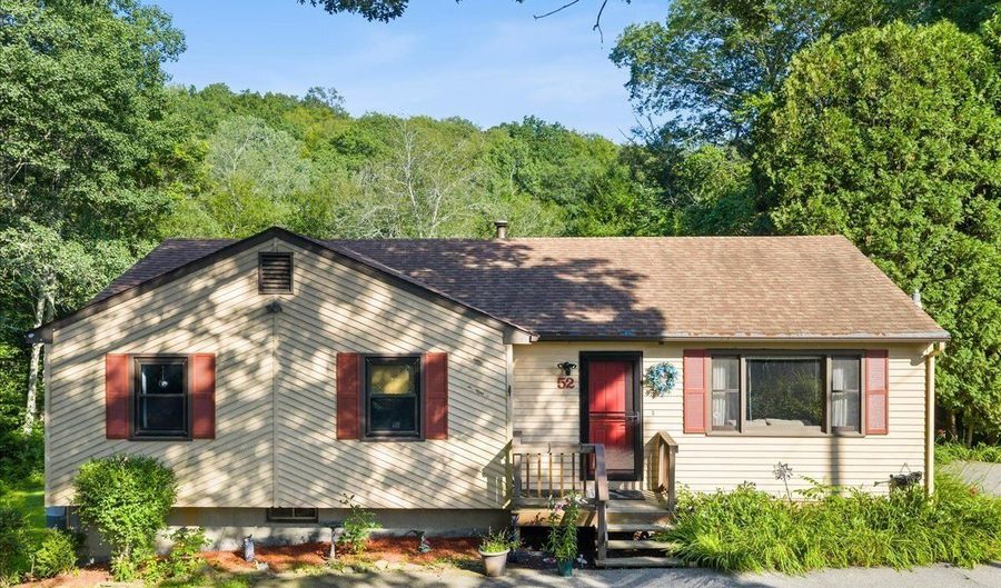 52 Singleton Rd, Chaplin, CT 06235 - 3 Beds, 3 Bath
