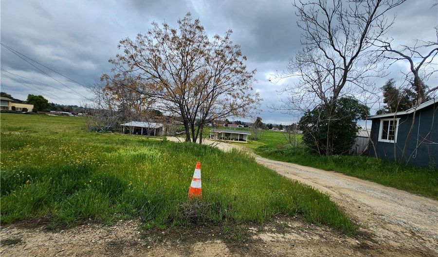 32237 Yucaipa Blvd, Yucaipa, CA 92399 - 1 Beds, 0 Bath