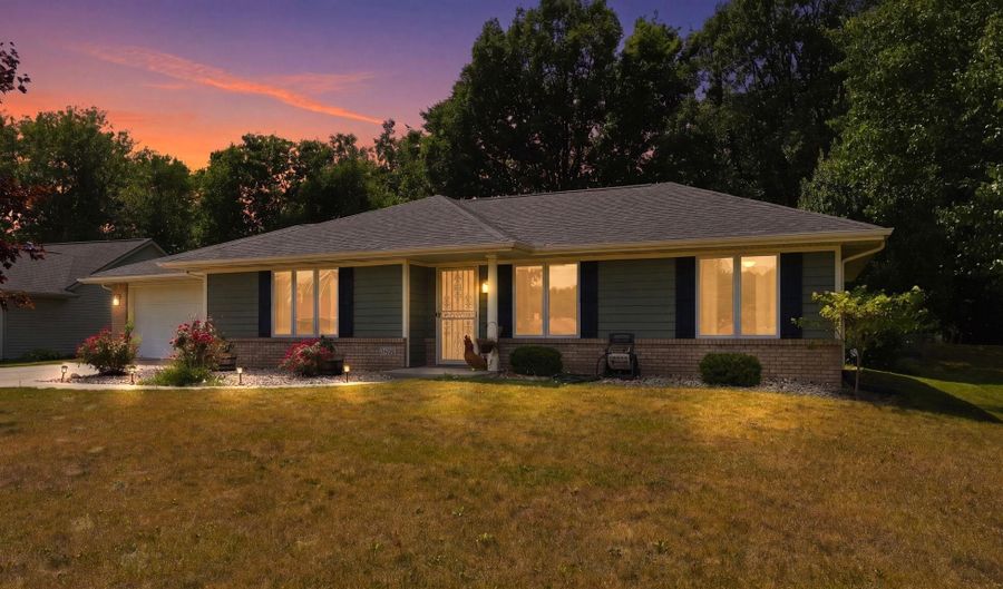 2301 LaForge Ln, Auburn, IN 46706 - 3 Beds, 2 Bath