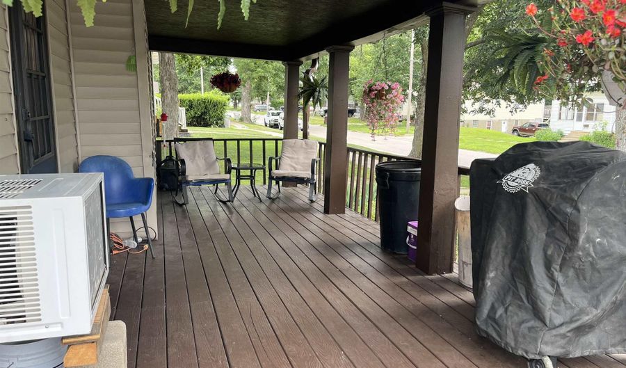 521 S 2nd St, Albia, IA 52531 - 4 Beds, 2 Bath