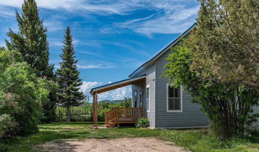 225 W 1ST N St, Bloomington, ID 83223 - 3 Beds, 2 Bath