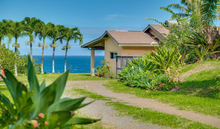 1004 N Honokala Rd B, Haiku, HI 96708 - 2 Beds, 2 Bath