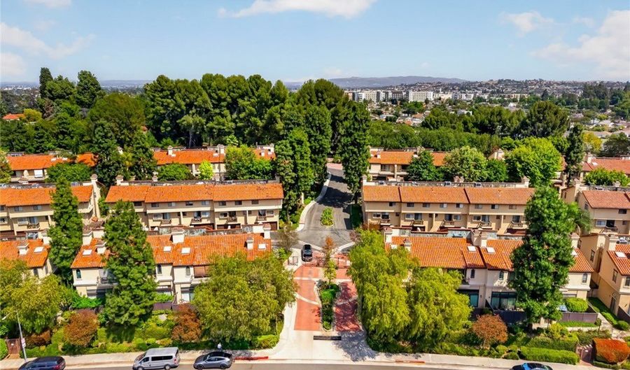 1812 S Marengo Ave 10, Alhambra, CA 91803 - 3 Beds, 3 Bath