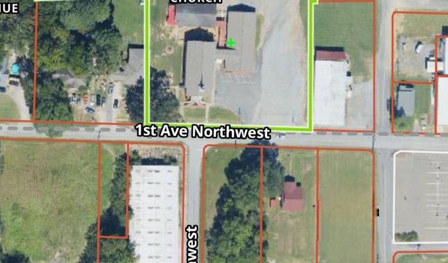 300 1st Ave, Arab, AL 35016 - 0 Beds, 0 Bath
