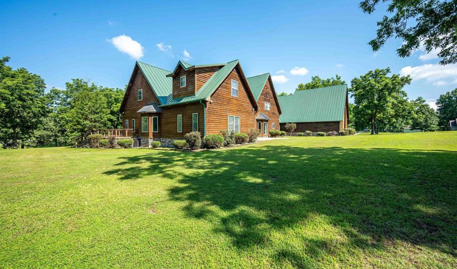 100 Plantation Ln, Batesville, AR 72501 - 4 Beds, 5 Bath