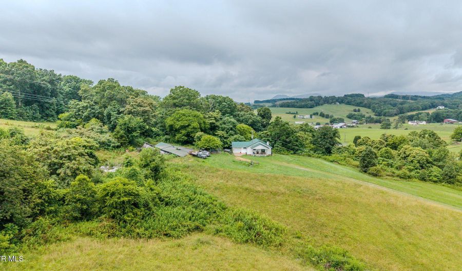 4050 Indian Ridge Rd, Blaine, TN 37709 - 2 Beds, 2 Bath