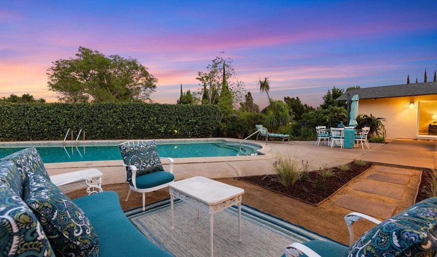 1920 Bernardo, Escondido, CA 92025 - 5 Beds, 4 Bath