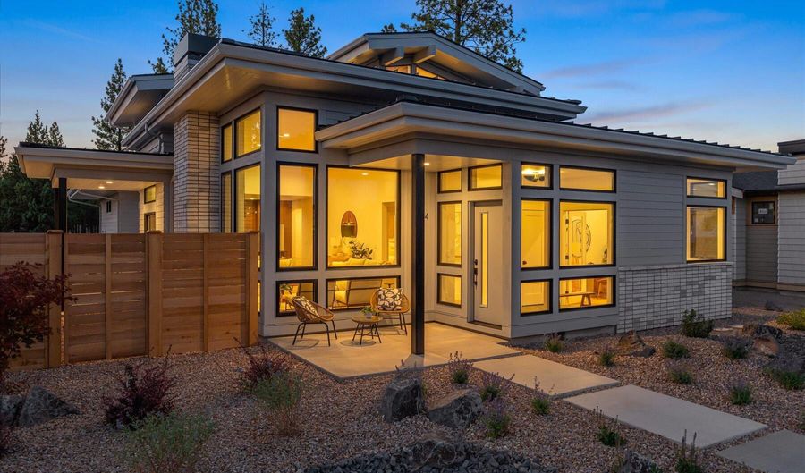 3334 NW Leavitt Ln Lot 265, Bend, OR 97703 - 3 Beds, 3 Bath