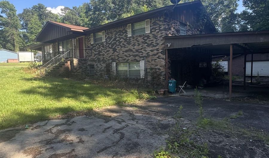 5425 CRUCE Rd, Adamsville, AL 35005 - 4 Beds, 3 Bath