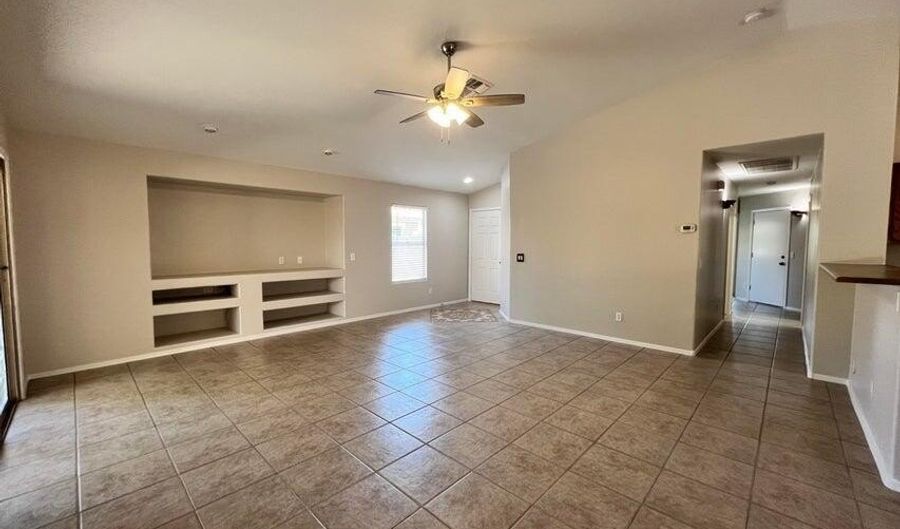 4886 E THUNDERBIRD Dr, Chandler, AZ 85249 - 4 Beds, 2 Bath