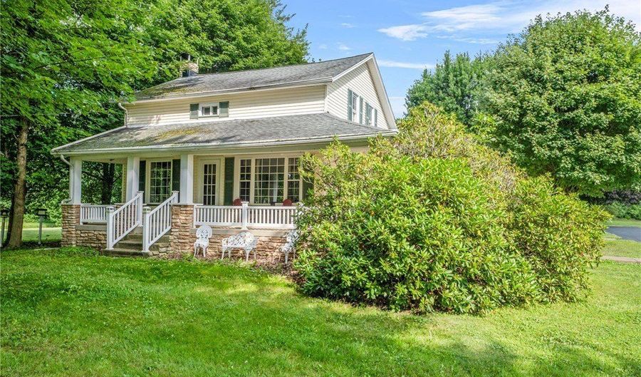 11167 Lair Rd NE, Alliance, OH 44601 - 4 Beds, 1 Bath