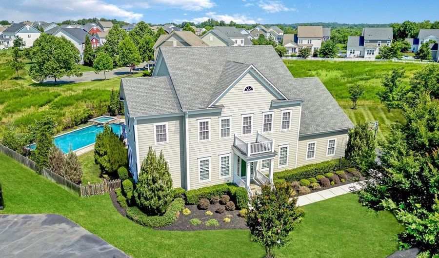 41744 IVY GLEN Ct, Ashburn, VA 20148 - 4 Beds, 6 Bath