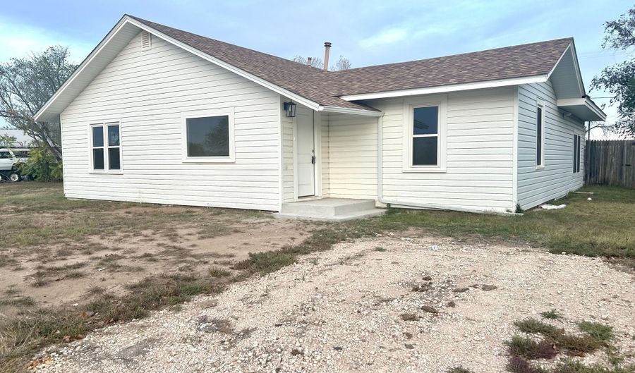 310 Duggan Ave, Anton, TX 79313 - 3 Beds, 2 Bath
