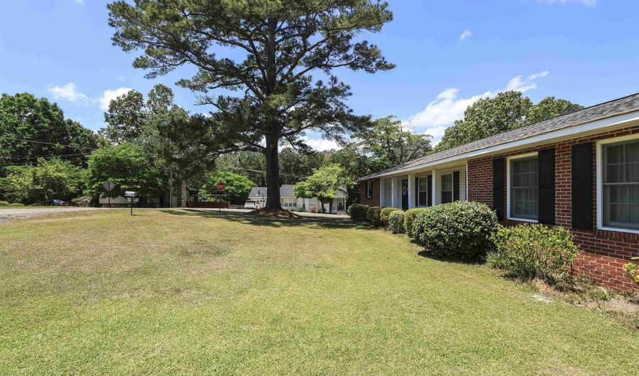 615 WENDOVER Ter, Anniston, AL 36206 - 3 Beds, 2 Bath