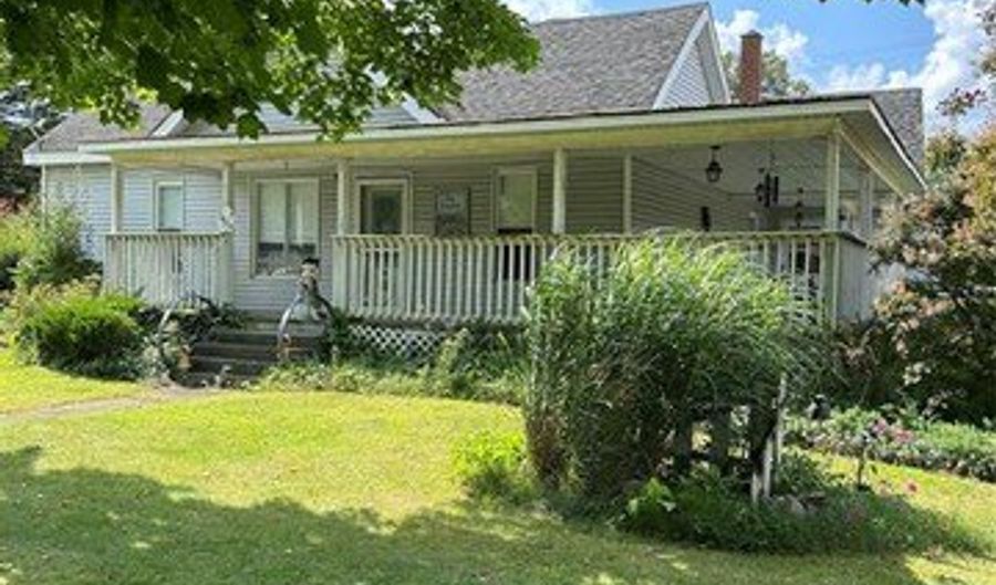 1429 E Caro Rd, Almer, MI 48723 - 3 Beds, 2 Bath