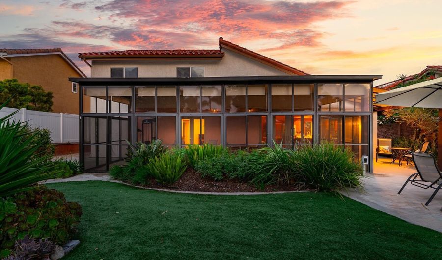6433 La Paloma St, Carlsbad, CA 92009 - 4 Beds, 3 Bath