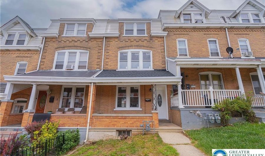 907 N 5th St, Allentown, PA 18102 - 4 Beds, 2 Bath