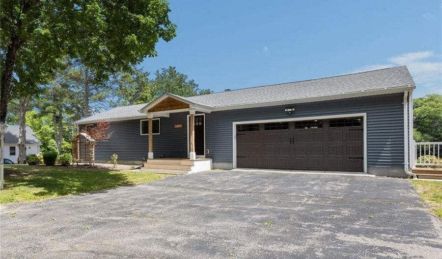 14 Pine Tree Rd, Coventry, RI 02816 - 2 Beds, 3 Bath