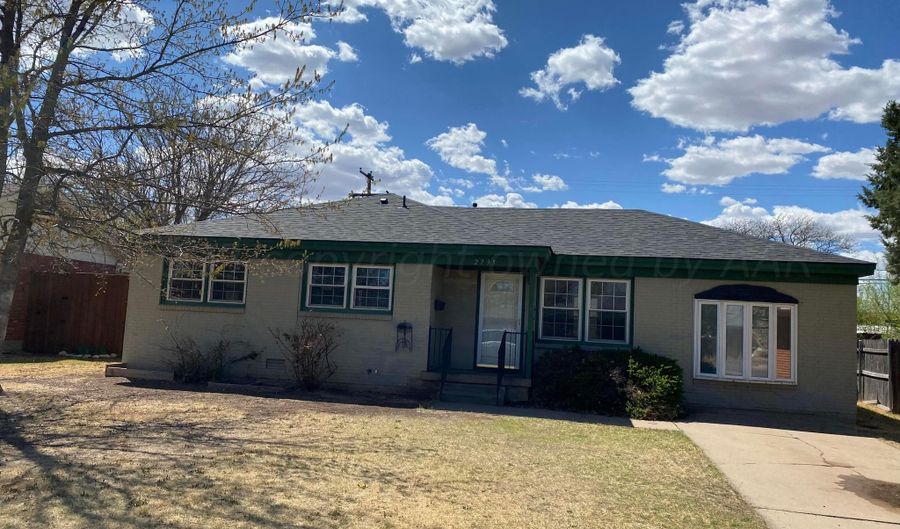 2735 MOHAWK Dr, Amarillo, TX 79109 - 4 Beds, 2 Bath