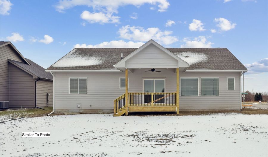 633 34th St SE, Altoona, IA 50009 - 5 Beds, 3 Bath
