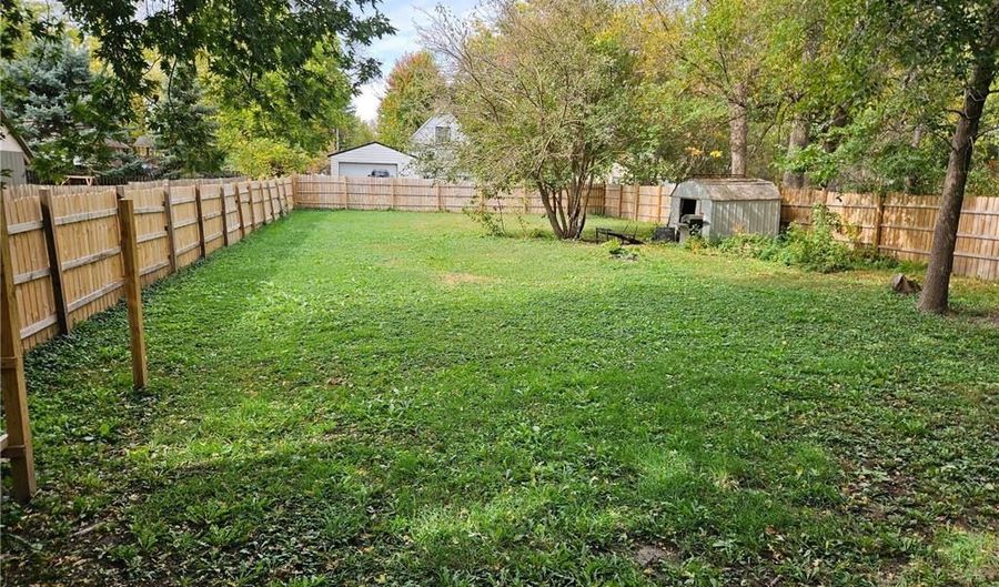 1212 Saint Joseph Ave, Albert Lea, MN 56007 - 3 Beds, 1 Bath