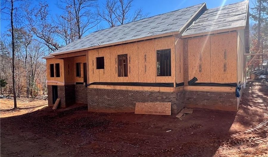 4874 Creeks Crossing Rd, Asheboro, NC 27205 - 3 Beds, 2 Bath