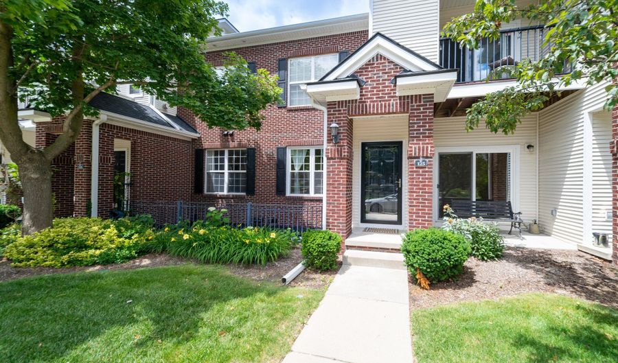 273 Scio Village Ct 125, Ann Arbor, MI 48103 - 2 Beds, 2 Bath