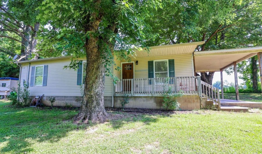 1715 State Route 80 W, Arlington, KY 42021 - 3 Beds, 1 Bath