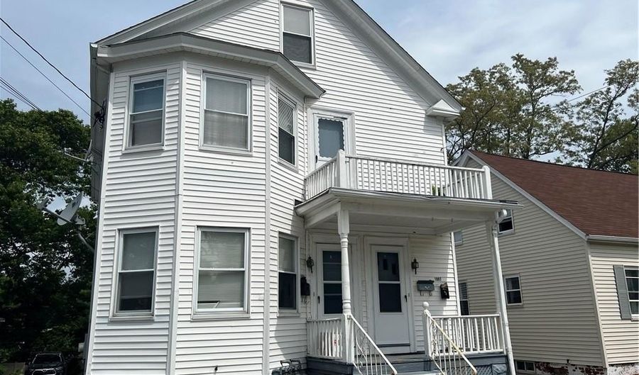 1097 Pontiac Ave, Cranston, RI 02910 - 5 Beds, 4 Bath