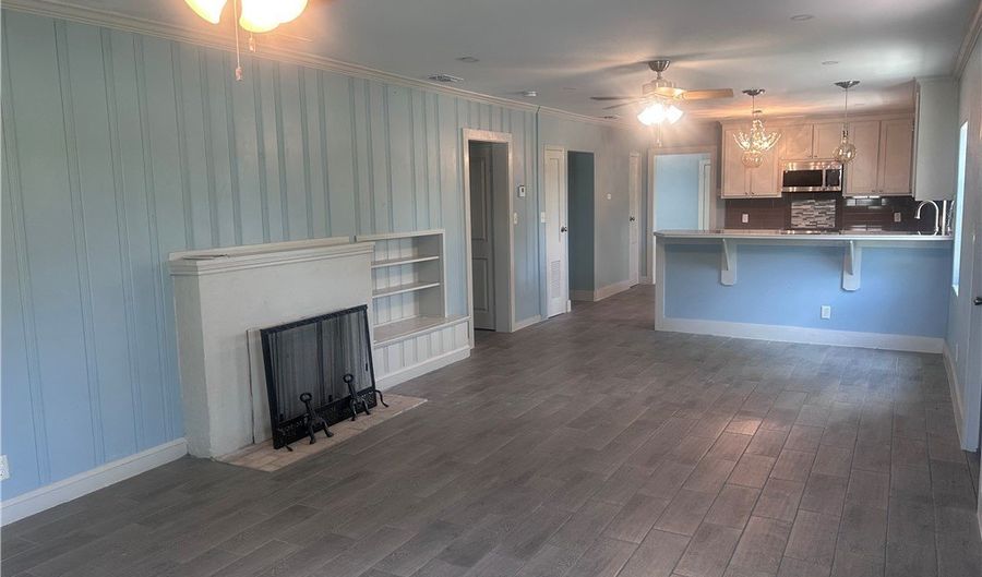 514 7th E, Alice, TX 78332 - 3 Beds, 3 Bath