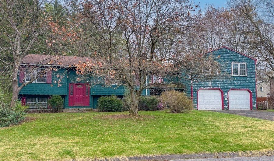 60 White Fox Rd, Agawam, MA 01030 - 2 Beds, 1 Bath