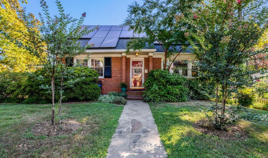 2911 EDGEHILL Dr, Alexandria, VA 22302 - 4 Beds, 2 Bath