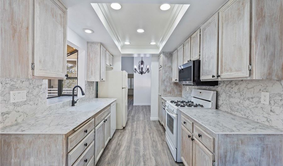 5712 Skyview Way 5712 A, Agoura Hills, CA 91301 - 1 Beds, 1 Bath