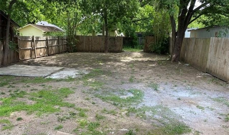 1026 S Stockton St, Ada, OK 74820 - 3 Beds, 1 Bath