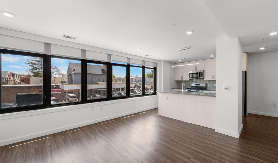 957 BROADWAY 201, Bayonne, NJ 07002 - 1 Beds, 1 Bath