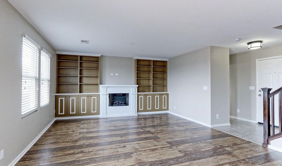828 Lonewolf Cir, Brighton, CO 80603 - 3 Beds, 3 Bath
