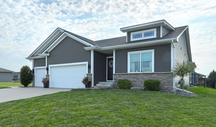 1202 NW Orchard Dr, Ankeny, IA 50023 - 4 Beds, 3 Bath