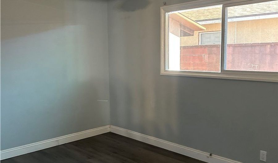 1015 N Roanne Pl, Anaheim, CA 92801 - 4 Beds, 2 Bath