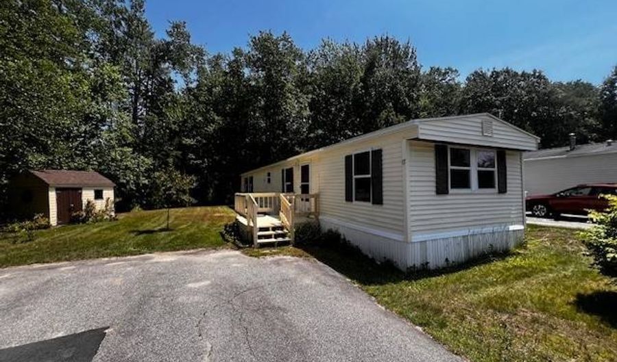 17 Shady Ln, Arundel, ME 04046 - 2 Beds, 2 Bath