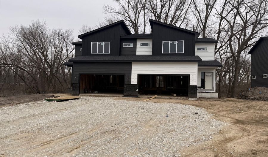 519 S 4th St, Adel, IA 50003 - 4 Beds, 4 Bath