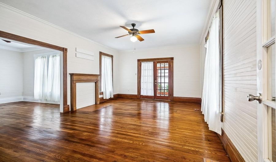 1909 Cedardale Ave, Baton Rouge, LA 70808 - 2 Beds, 2 Bath