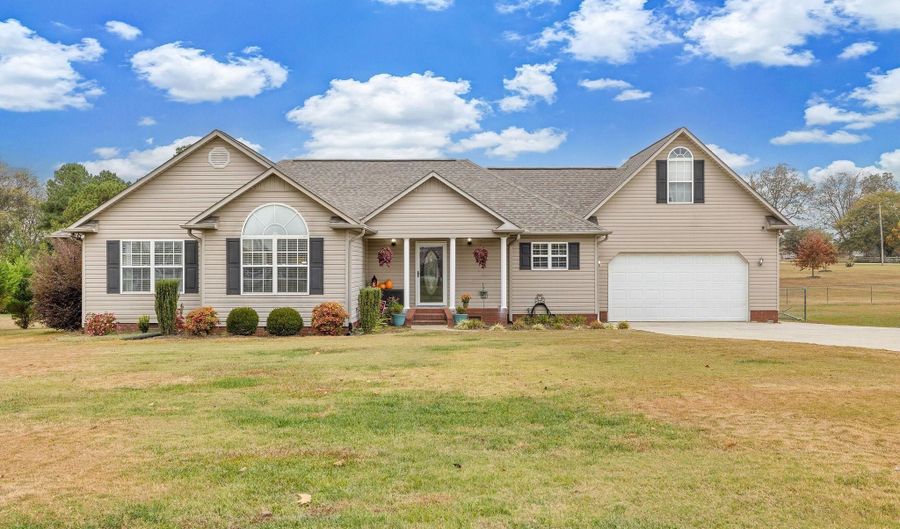 4345 Walnut St, Albertville, AL 35950 - 3 Beds, 3 Bath