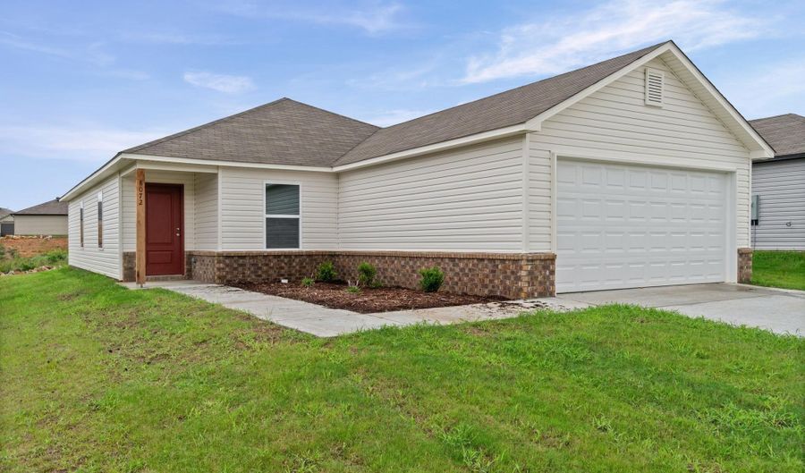 8072 Chesapeake Trl, Bauxite, AR 72011 - 4 Beds, 2 Bath