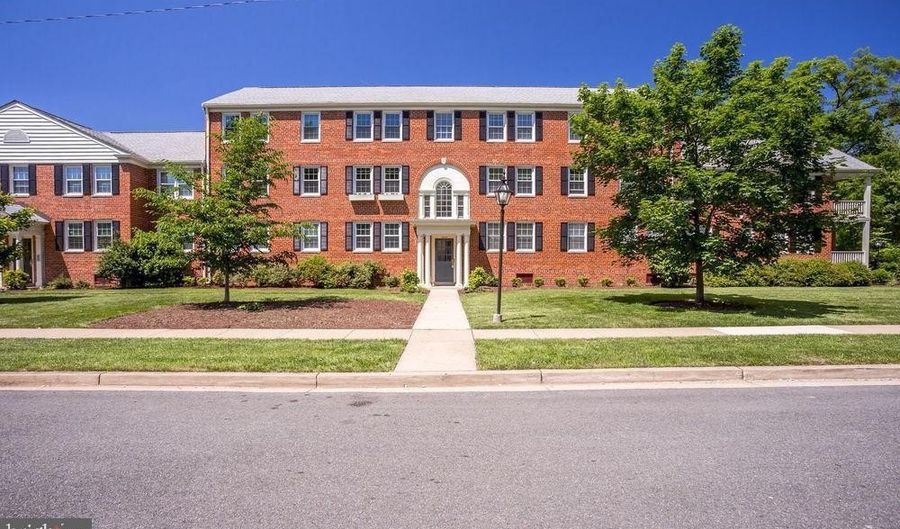 6625 10TH St B-1, Alexandria, VA 22307 - 3 Beds, 1 Bath